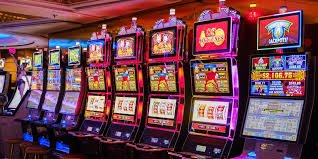 Professional live dealer at Relax Gaming blackjack table on los303 login, HD multi-camera setup